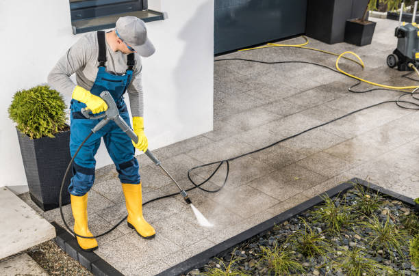 Professional Pressure Washing in Caruthers, CA