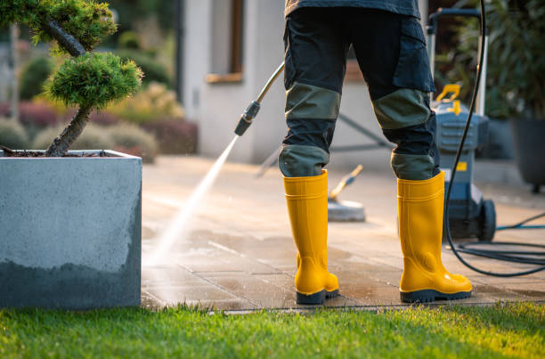 Why Choose Our Certified Pressure Washing Experts for Your Project Needs in Caruthers, CA?